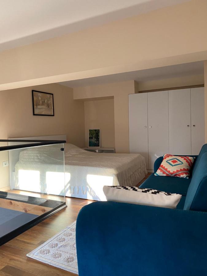 Jon'S Duplex Apartment ติรานา ภายนอก รูปภาพ