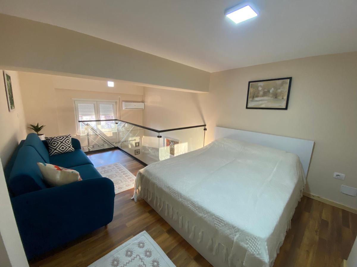 Jon'S Duplex Apartment ติรานา ภายนอก รูปภาพ